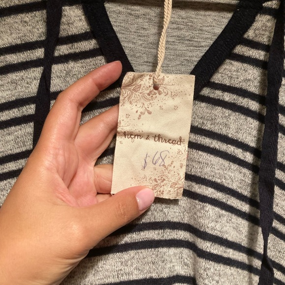 NWT Hem and thread size medium hoodie - Picture 4 of 5